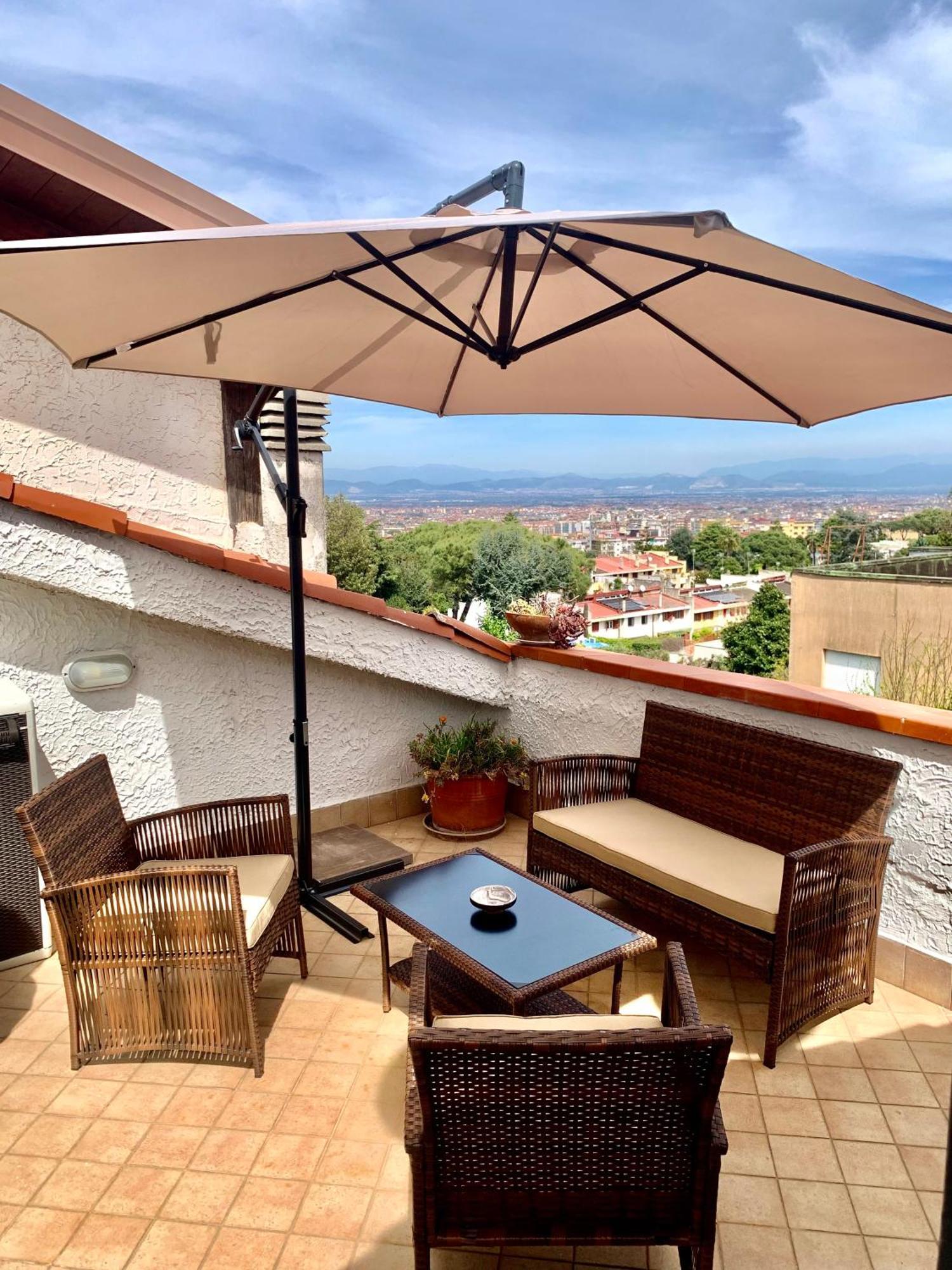 Apartament "The Attic" - Terrazza Con Vista & Parcheggio Gratuito Marano di Napoli Zewnętrze zdjęcie