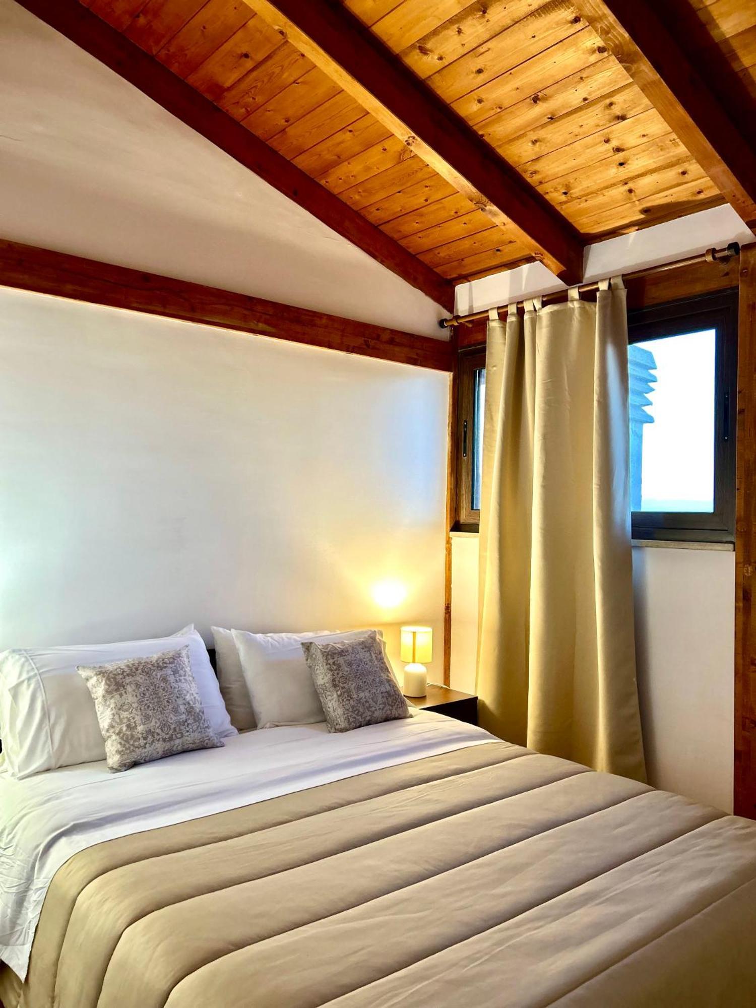 Apartament "The Attic" - Terrazza Con Vista & Parcheggio Gratuito Marano di Napoli Zewnętrze zdjęcie